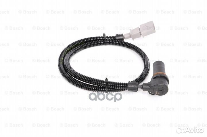 Датчик положения коленвала VW: LT 35 2.8 TDI 02