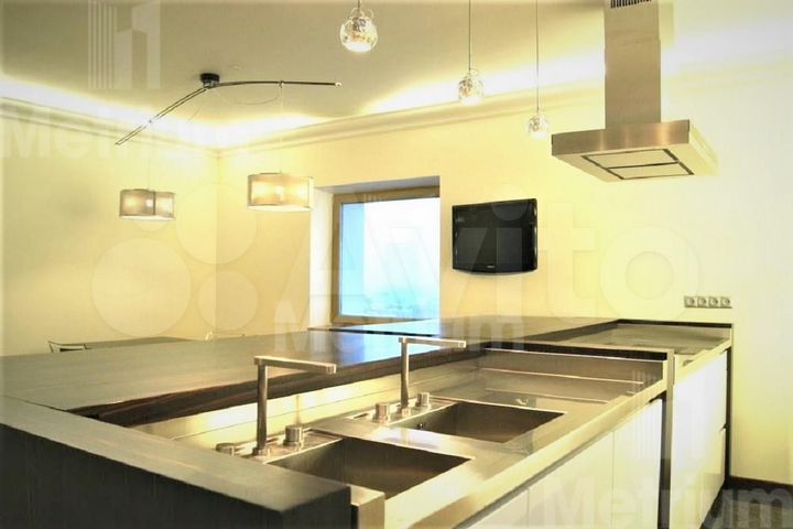 7-к. квартира, 260 м², 37/38 эт.