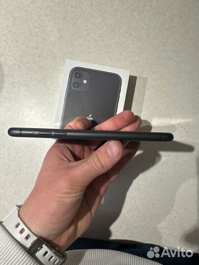 iPhone 11, 64 ГБ