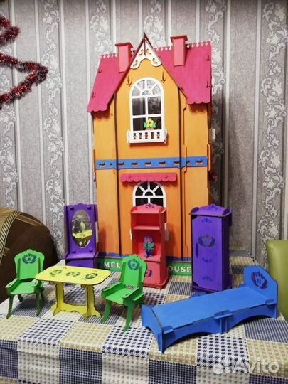 Кукольный домик новый