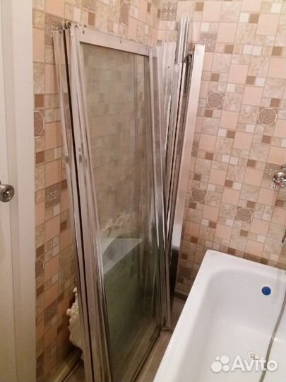 Стеклянная ширма шторка для ванной