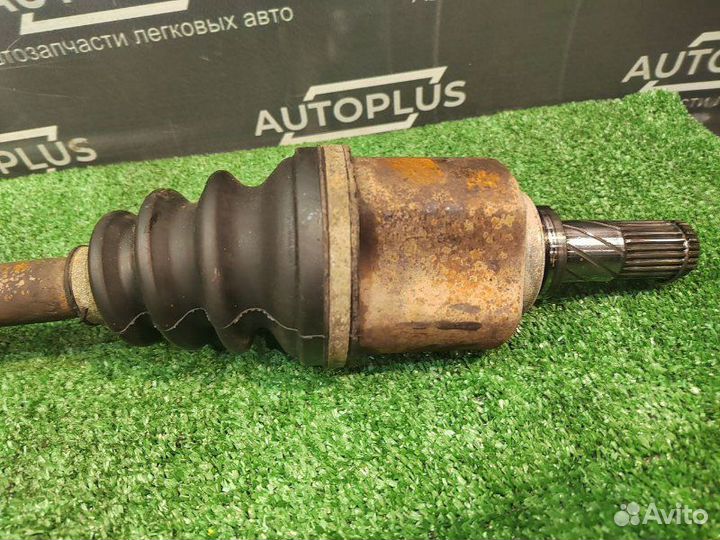 Привод левый Nissan Almera Tino универсал 2001