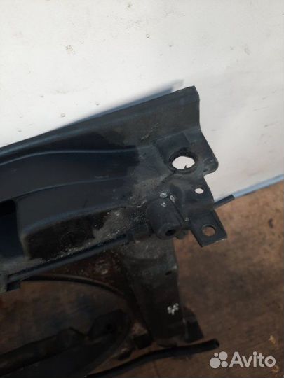 Диффузор (кожух) вентилятора Peugeot 307 хэтчбэк 5