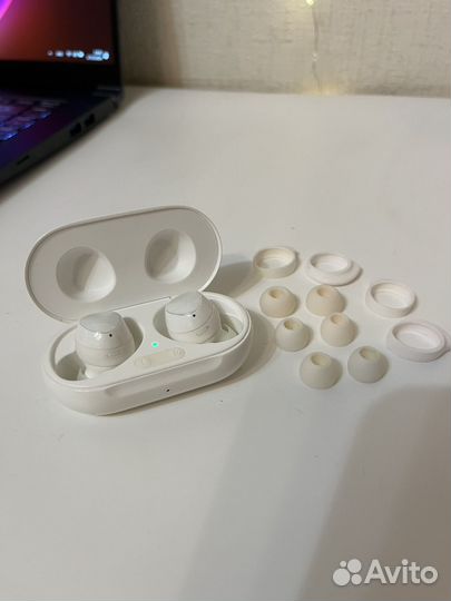 Bluetooth наушники TWS Samsung Galaxy Buds+