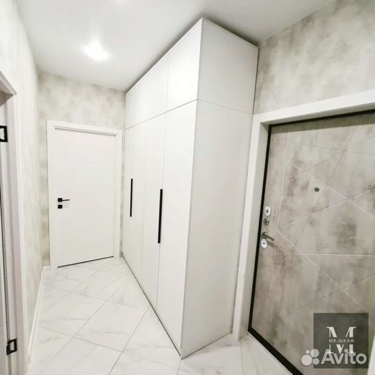 Угловой шкаф