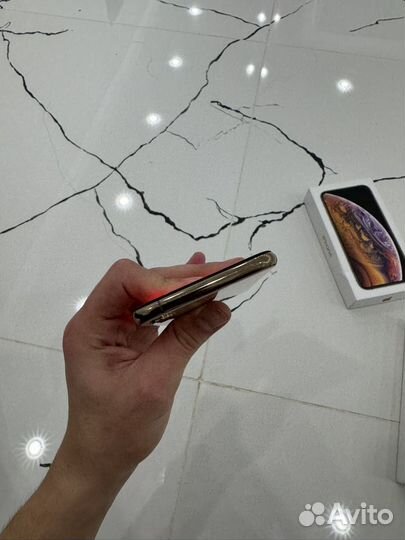 iPhone Xs, 64 ГБ