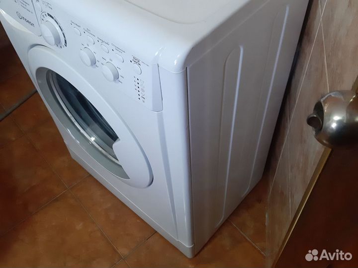 Стиральная машина indesit