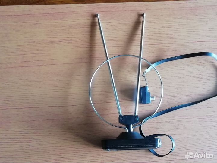 Телевизионная комнатная антенна мв + дмв