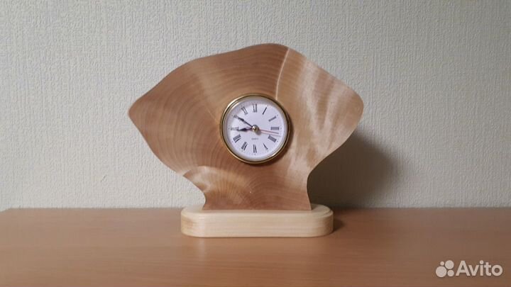 Настольные часы