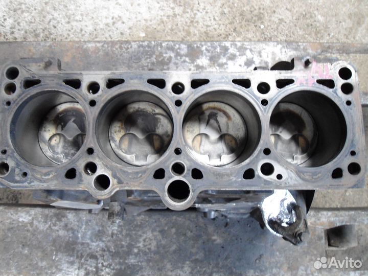 Шорт блок VW transporter T4 1.9 D 1X *