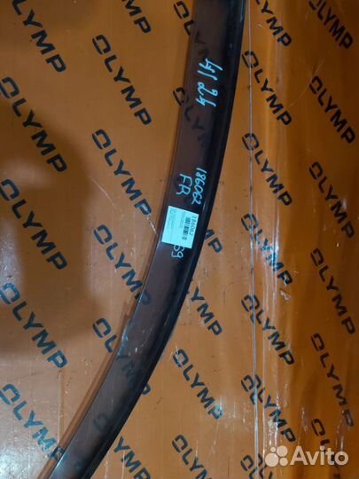 Ветровик передний правый Toyota Passo KGC10