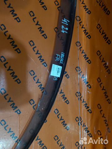 Ветровик передний правый Toyota Passo KGC10