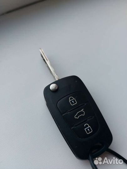 Выкидной ключ Kia