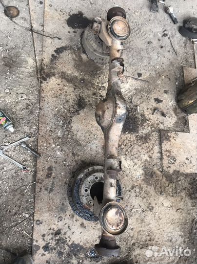 Задний мост на ниву в разборе