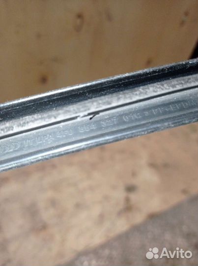 Молдинг лобового стекла Audi A6 C6