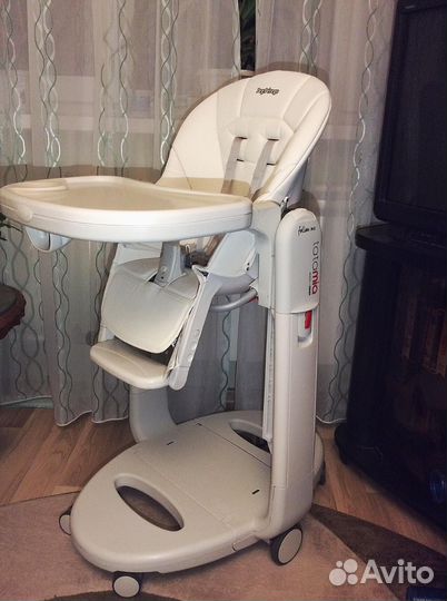 Стульчик для кормления Peg-Perego Tatamia FollowMe