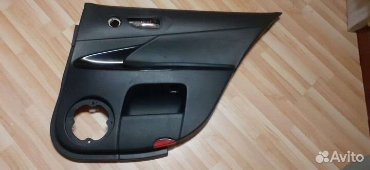 Lexus gs 300 обшивка двери задняя правая