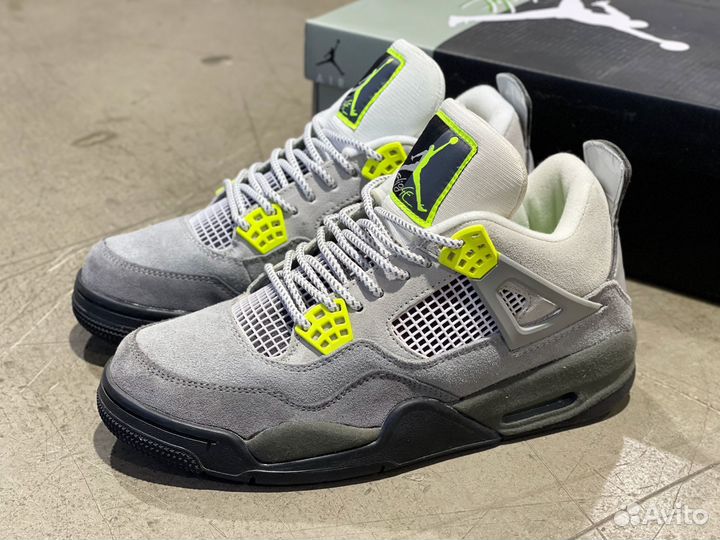 Nike Air Jordan 4 Retro SE 95 Neon