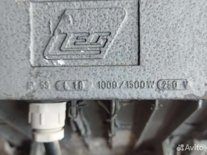 Мощный галогенновый прожектор 1.5 кВт, 220 Вольт