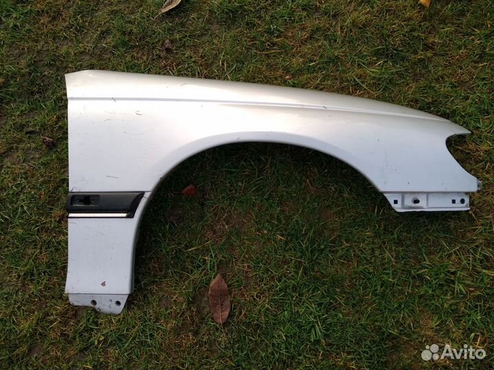 Опель омега В Крыло правое