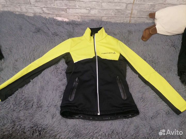 Лыжный разминочный костюм женский