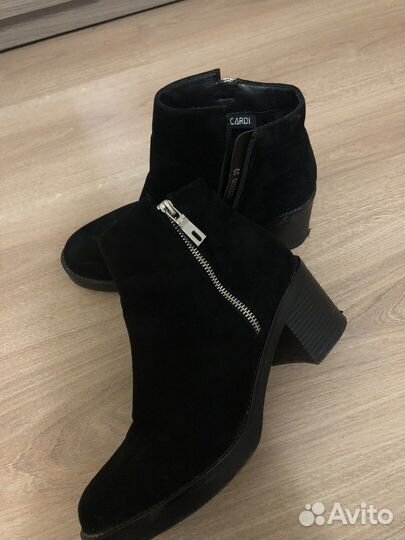 Черные замшевые ботильоны на толстом каблуке