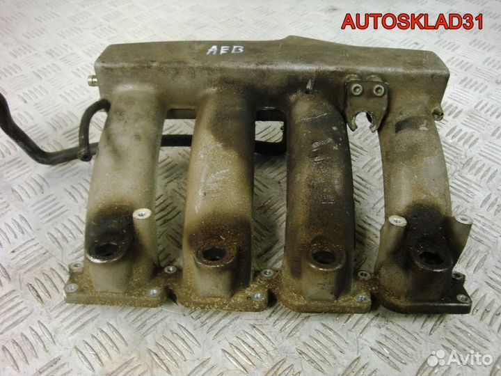 Коллектор впускной Audi A4 B5 1.8 AEB 058133223D