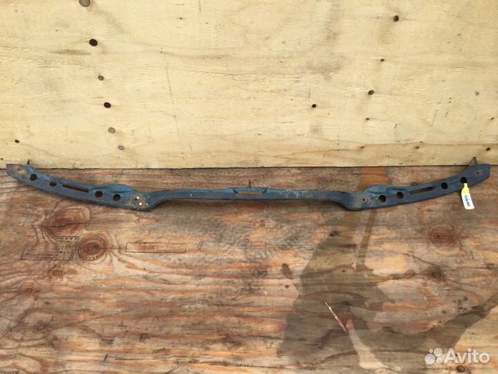 Усилитель бампера зад. toyota corolla