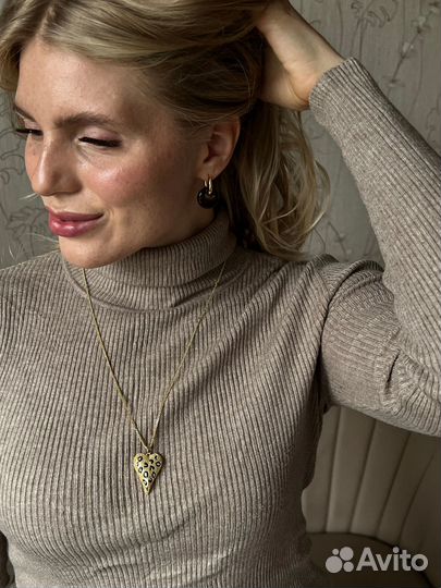 Украшение на шею