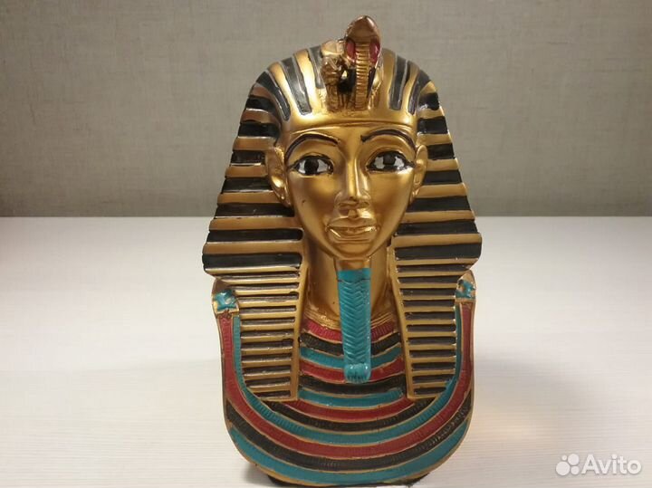 Фараон Тутанхамон. Бюст. Кальцит. 17x9,5x8,5