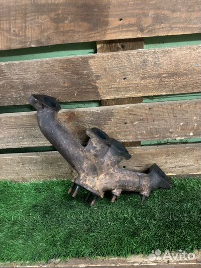 Коллектор выпускной ваз 2101-2107 карбюратор