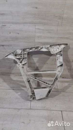 Кронштейн заднего бампера задний Ford Focus 2 С