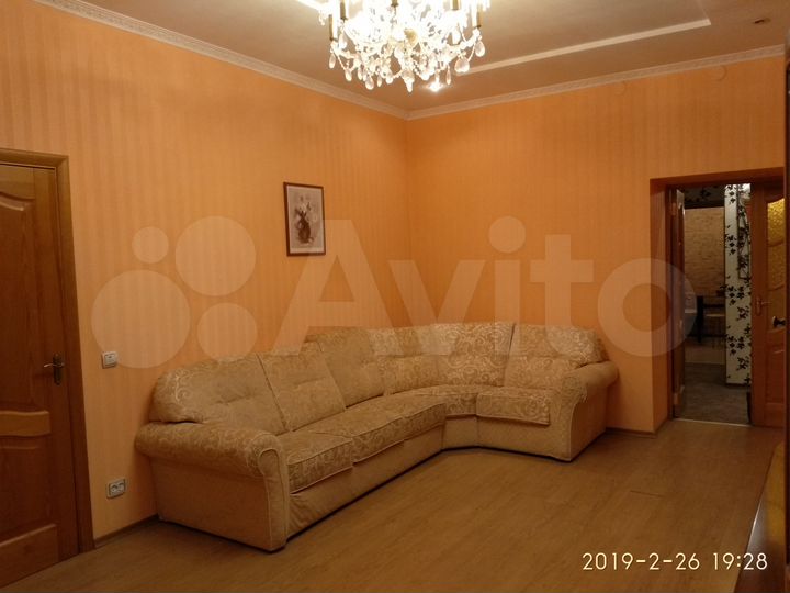 2-к. квартира, 62 м², 3/6 эт.