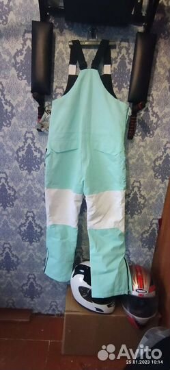 Горнолыжный комбинезон женский