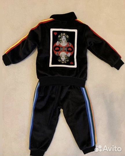 Спортивный костюм