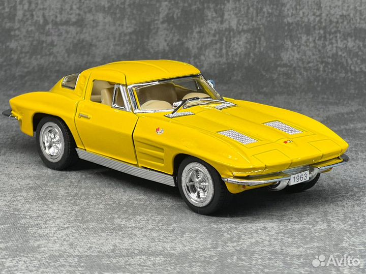 Модели chevrolet corvette 1963 1/36 kinsmart