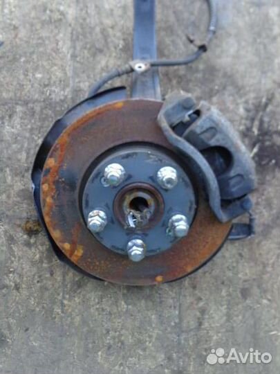 Кулак поворотный левый Hyundai Sonata 5 NF