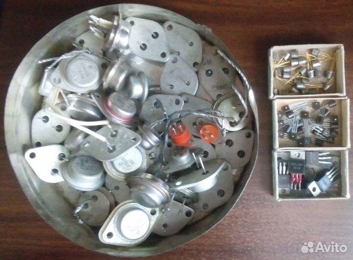 Транзисторы времён СССР разные