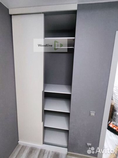 Шкаф в квартиру