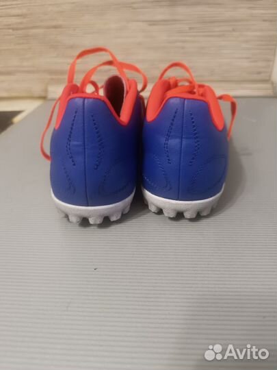 Продам сороконожки Адидас оригинал