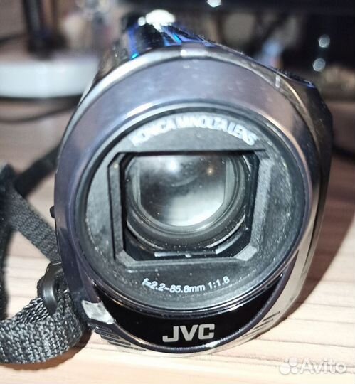 Видеокамера JVC Everio GZ-MS215
