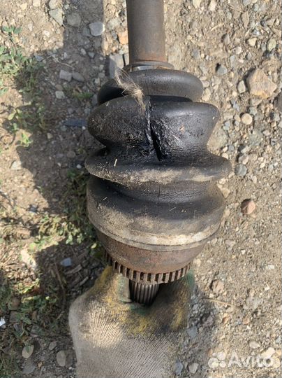 Привод правый Hyundai Elantra