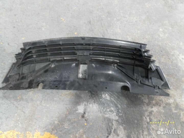Решетка радиатора лагуна 2