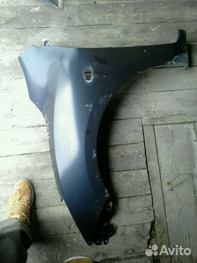 Крыло от Мазда 3 BL