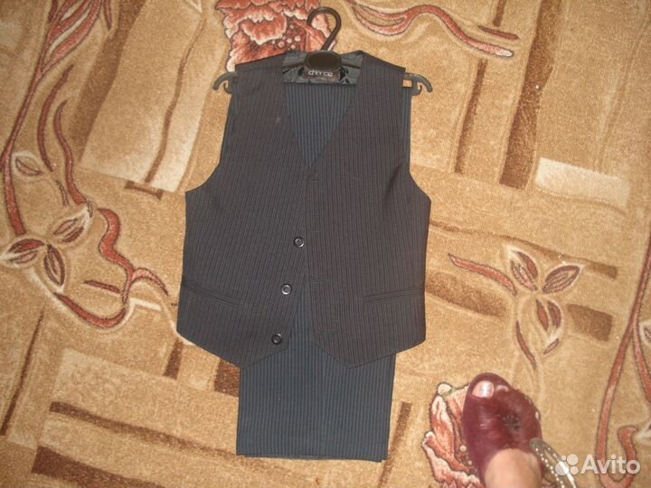 Продам Школьный костюм