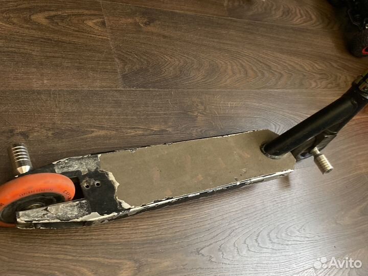 Трюковой самокат yezz