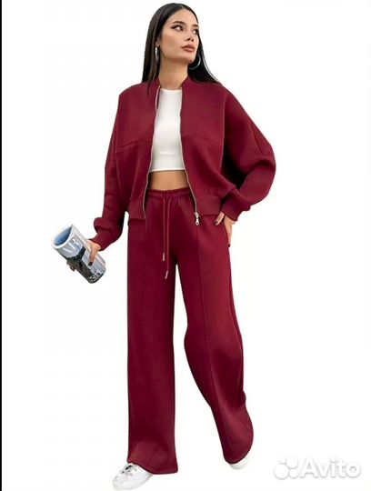 Костюм спортивный