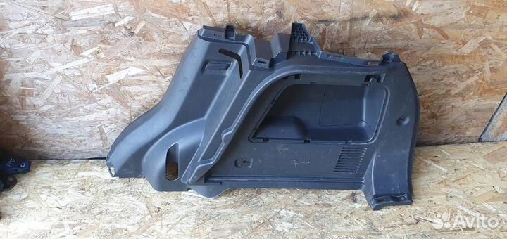 Обшивка багажника правая Opel Mokka 2012-2019
