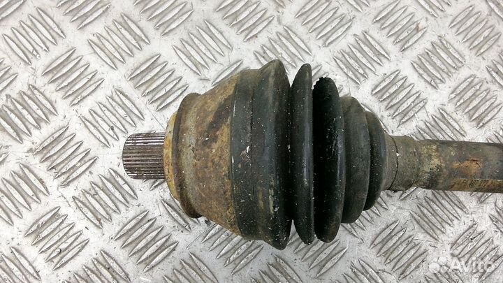 Полуось передняя правая (приводной вал, шрус) Audi