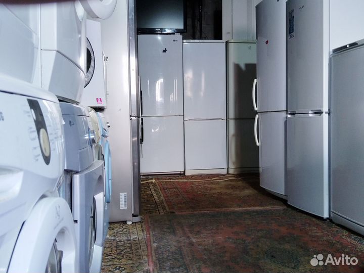 Холодильники, морозильные камеры бу. Склад мебели